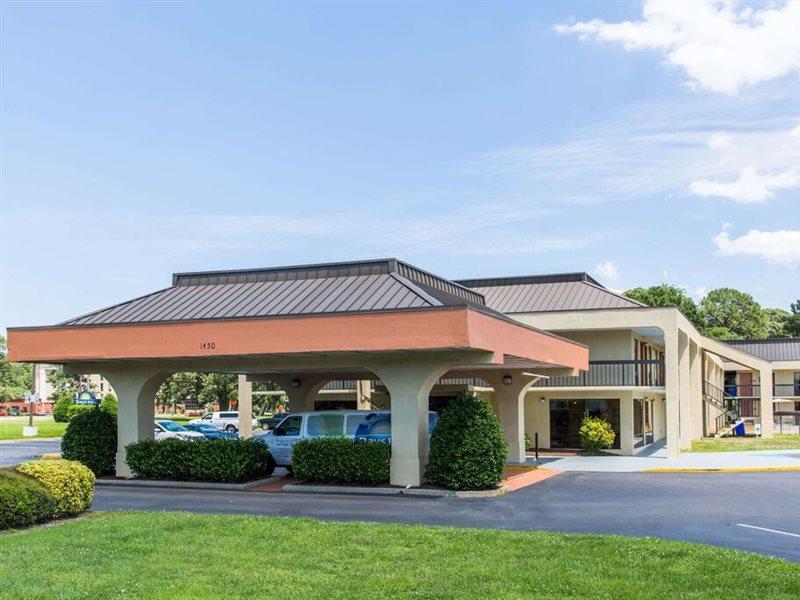Days Inn By Wyndham Norfolk Airport Екстер'єр фото